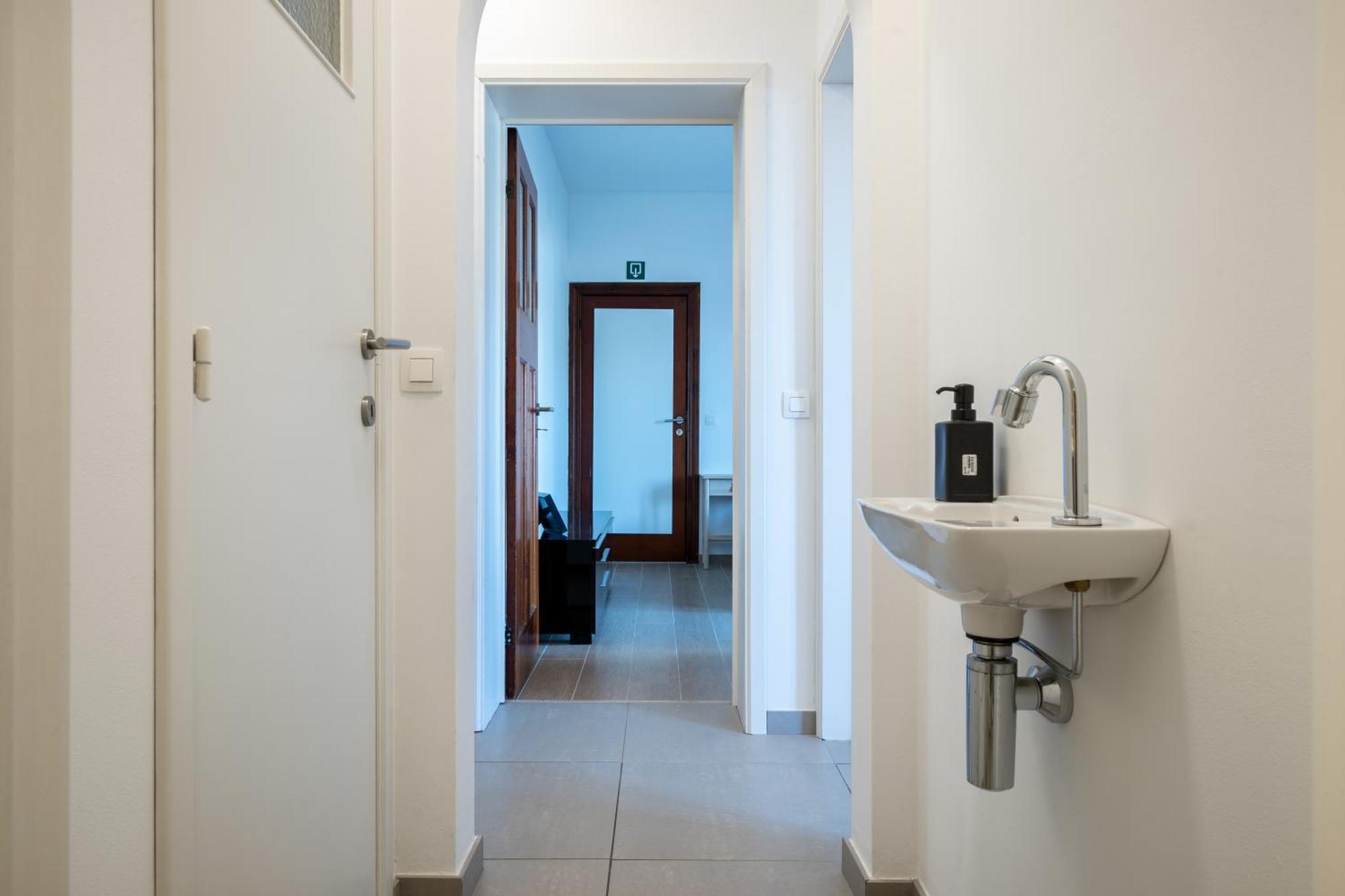 General Sixty-Seven By Romy&Travis Hotel Bruges Exterior photo