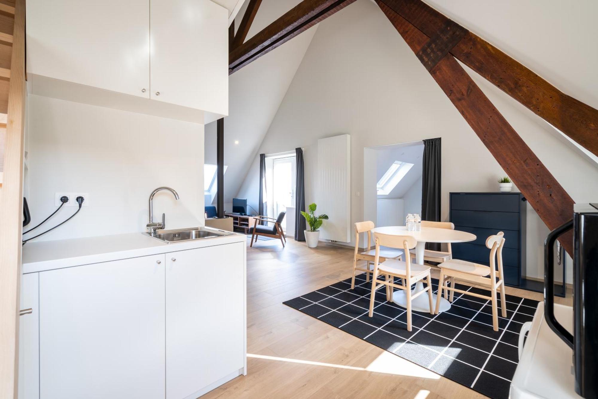 General Sixty-Seven By Romy&Travis Hotel Bruges Exterior photo